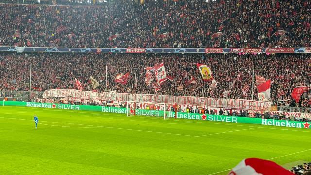skysport_de-bayern-fans-banner_6126921.jpg