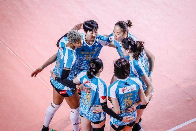 500万网彩票网-排超再度提前失去悬念？天津女排缘何一枝独秀？