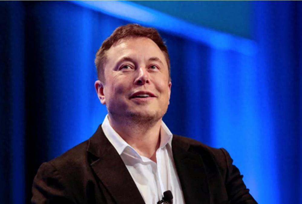 读了马斯克我发现：人在任何时候，一定要200%相信自己