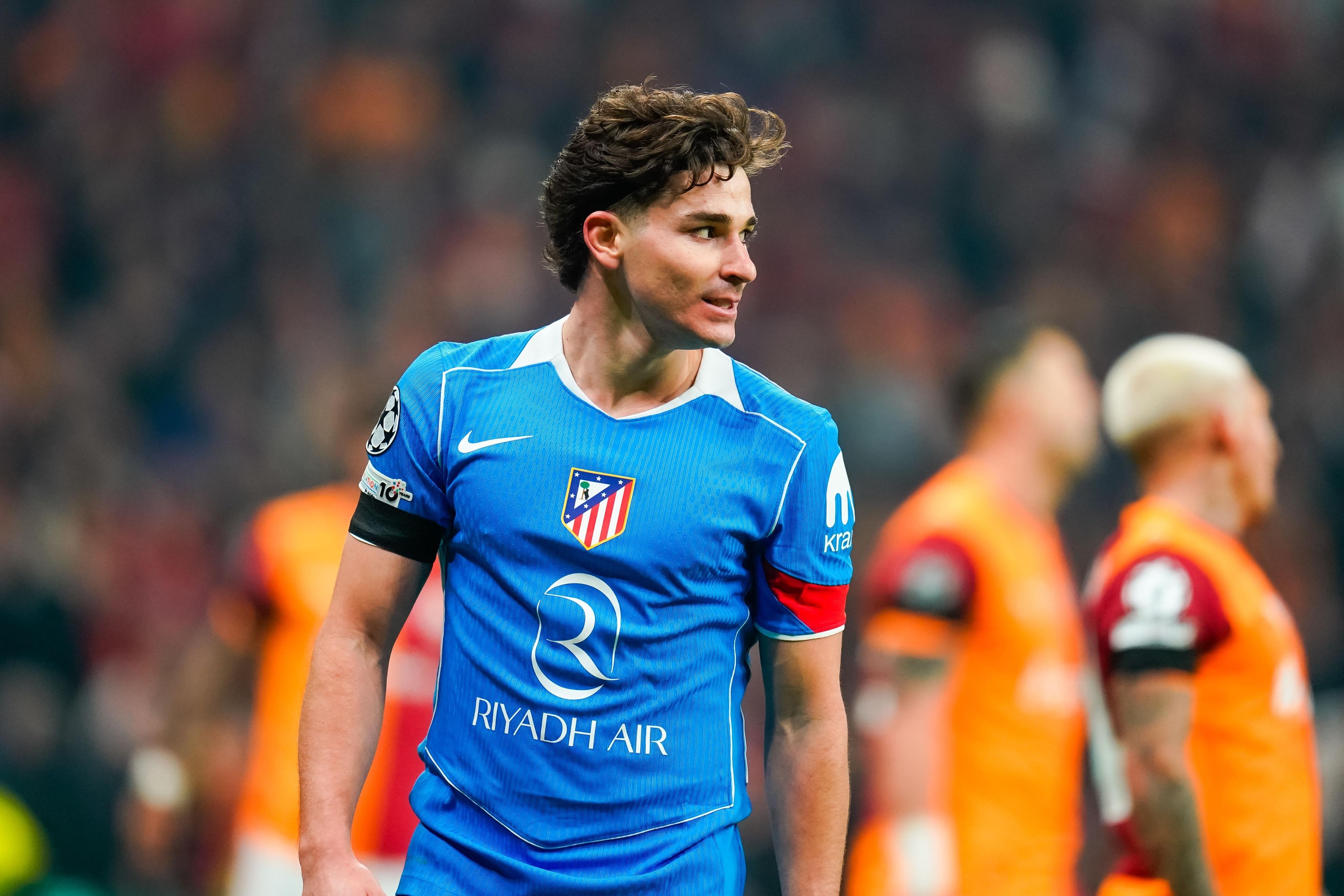 11球5助攻！曝阿尔瓦雷斯主动示好巴萨，小蜘蛛为啥不想去阿森纳